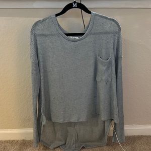 High-low thin sweater